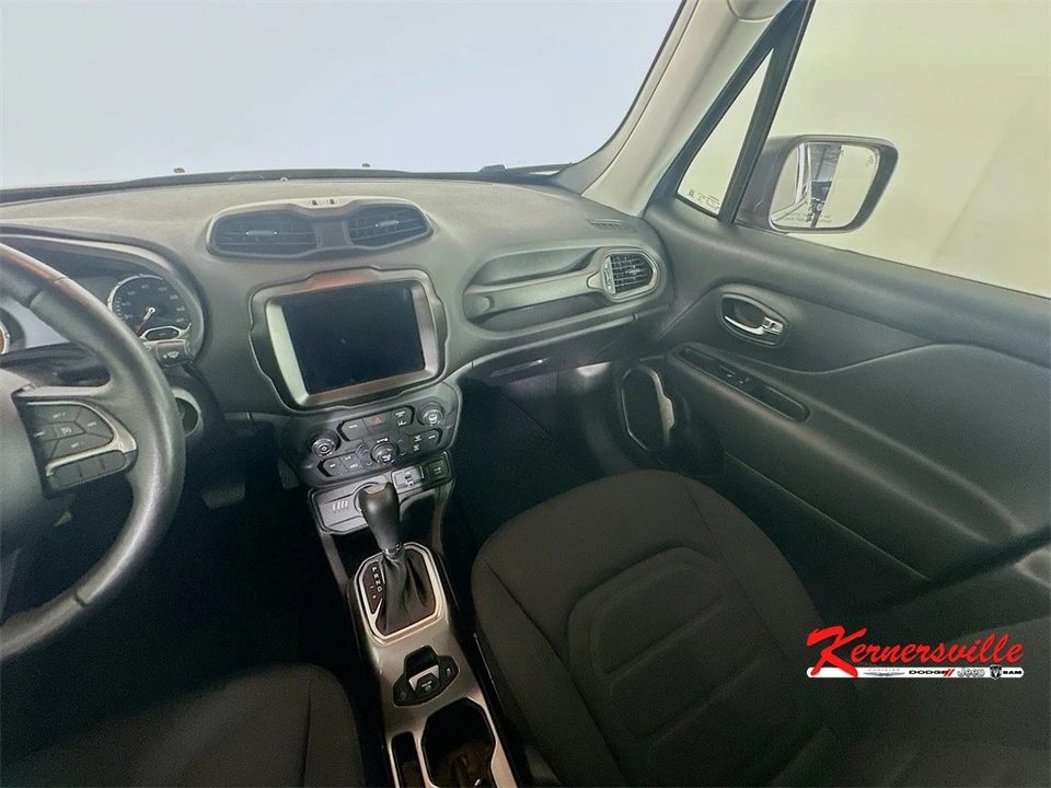 2022 Jeep Renegade - Image 11 of 21