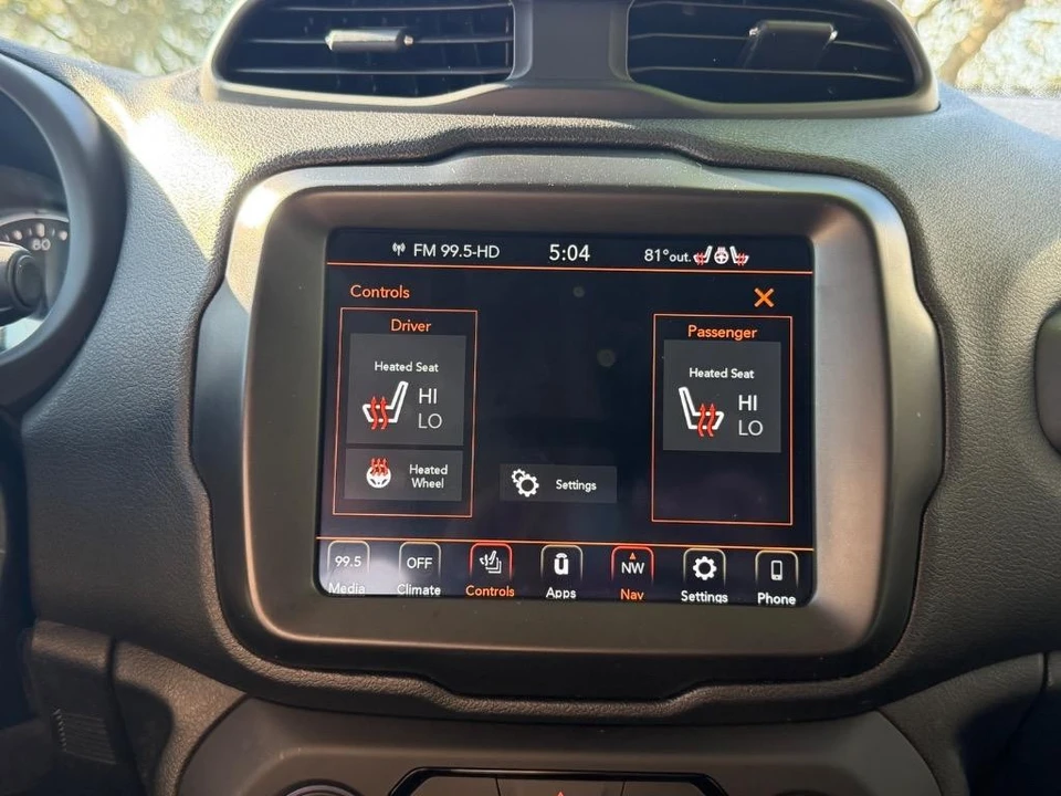 2022 Jeep Renegade - Image 16 of 21
