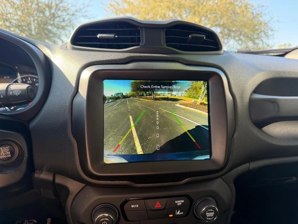 2022 Jeep Renegade - Image 14 of 21