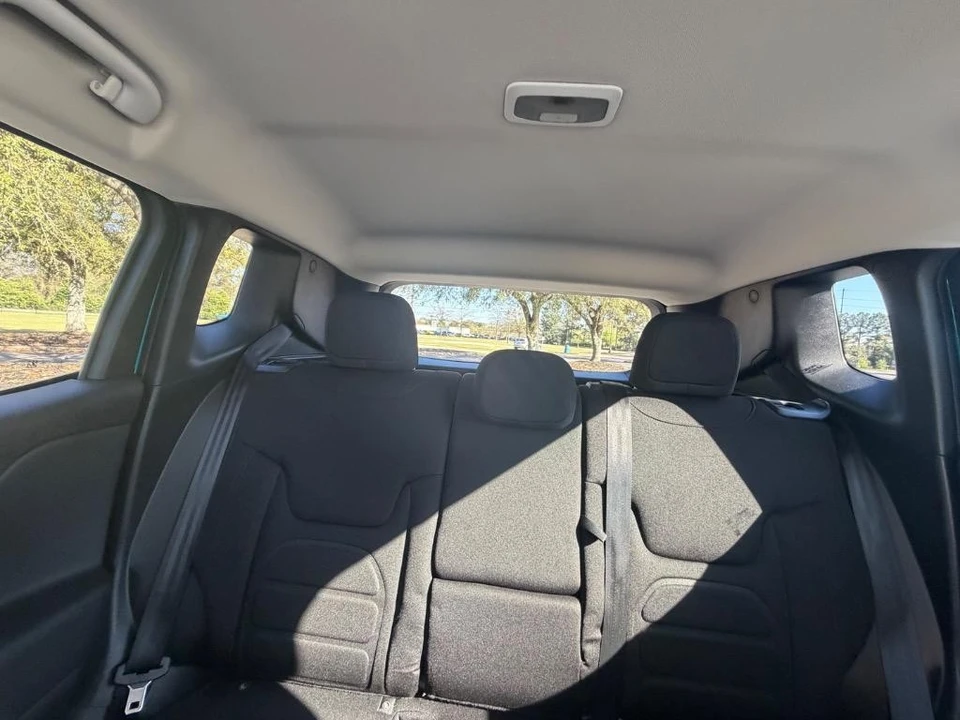 2022 Jeep Renegade - Image 19 of 21