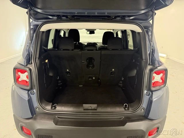 2022 Jeep Renegade - Image 9 of 12