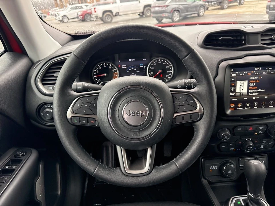 2022 Jeep Renegade - Image 13 of 21