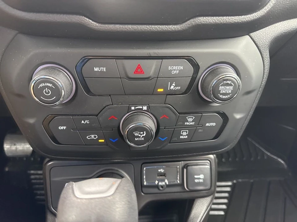 2022 Jeep Renegade - Image 18 of 21