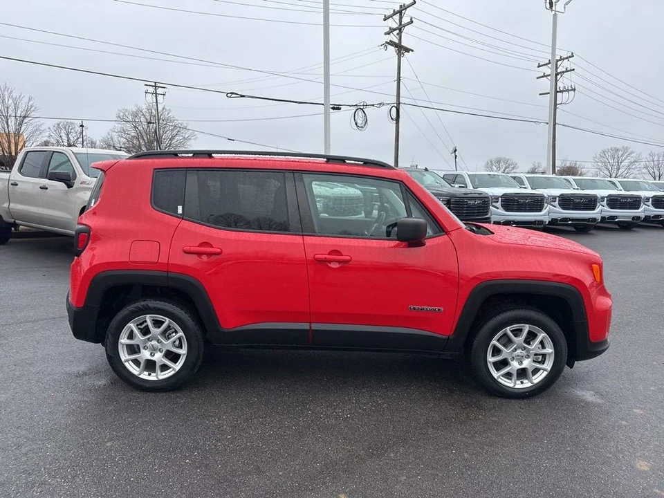 2022 Jeep Renegade - Image 6 of 21
