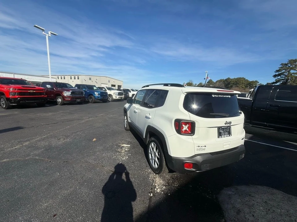 2022 Jeep Renegade - Image 7 of 21