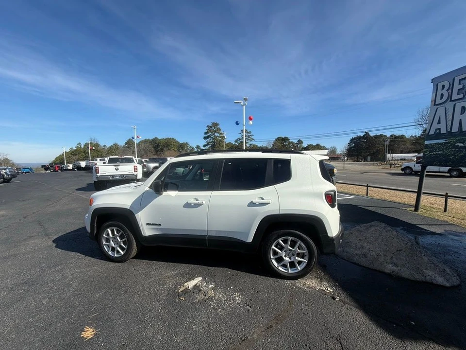 2022 Jeep Renegade - Image 8 of 21