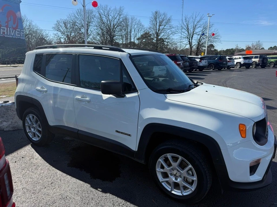 2022 Jeep Renegade - Image 4 of 21