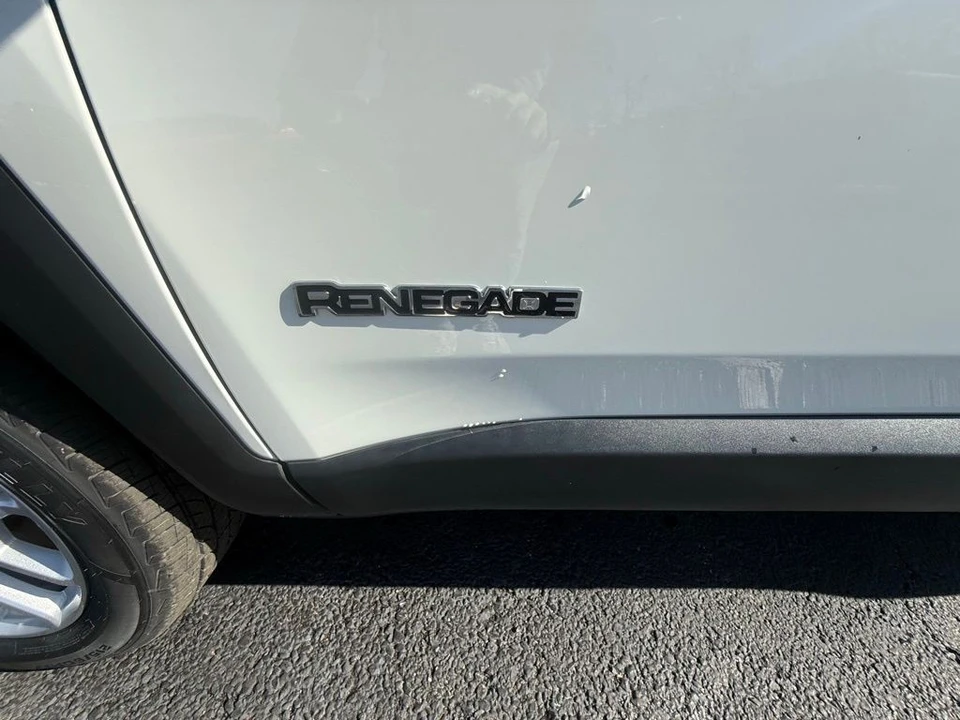 2022 Jeep Renegade - Image 9 of 21