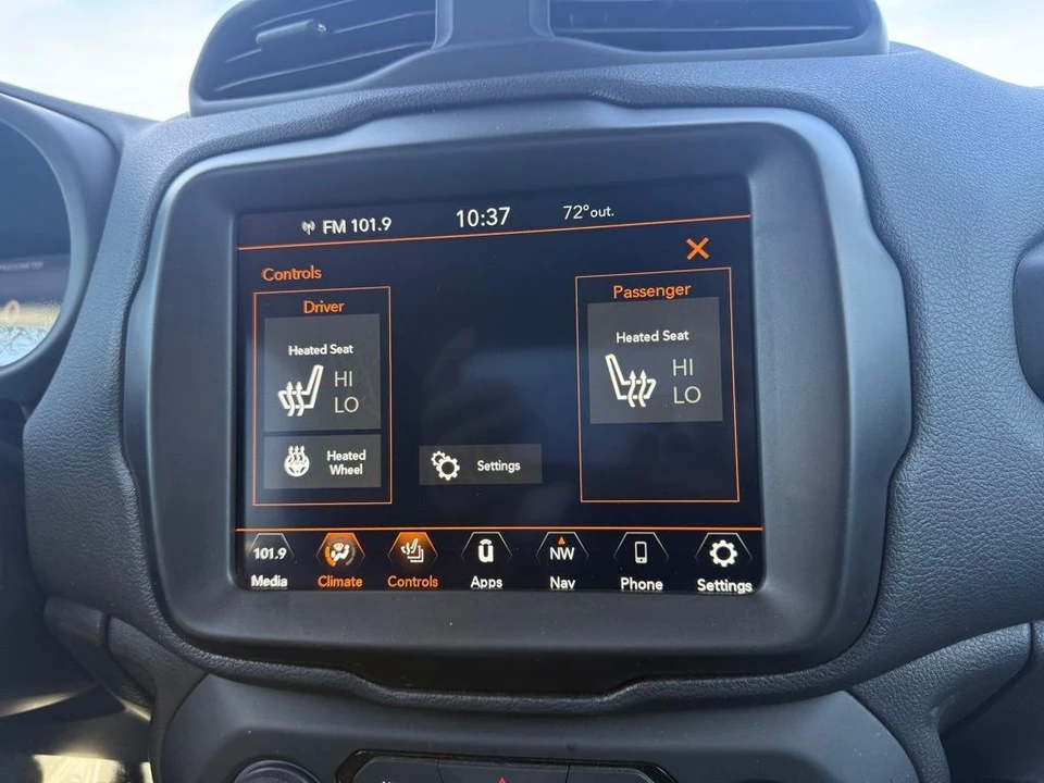 2022 Jeep Renegade - Image 17 of 21