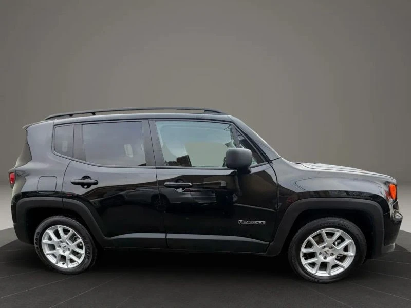 2022 Jeep Renegade - Image 4 of 12