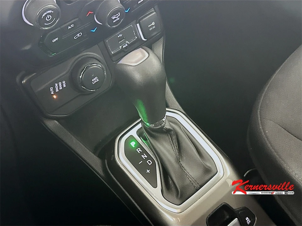 2022 Jeep Renegade - Image 16 of 21