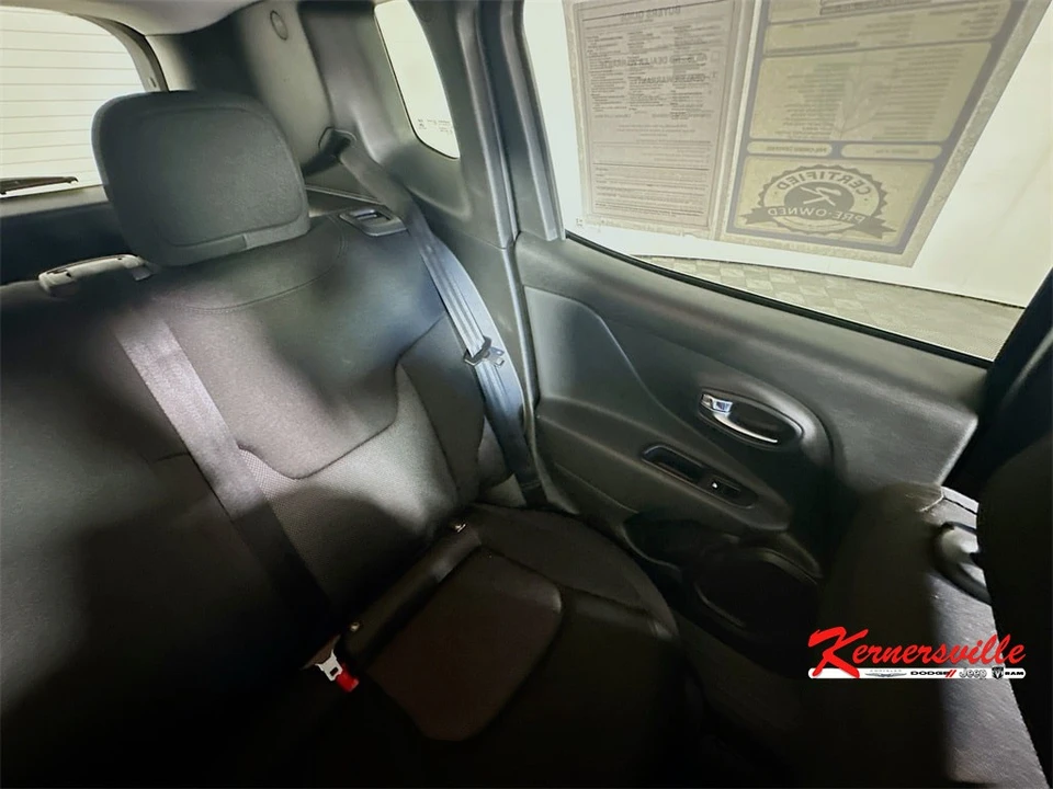 2022 Jeep Renegade - Image 14 of 21
