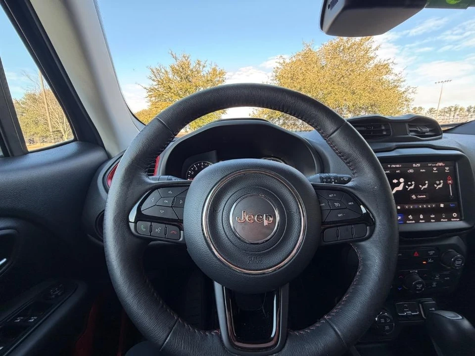2022 Jeep Renegade - Image 13 of 31