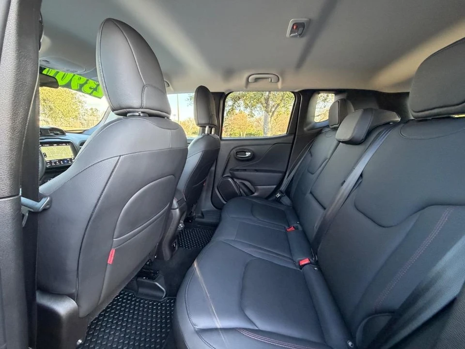 2022 Jeep Renegade - Image 22 of 31