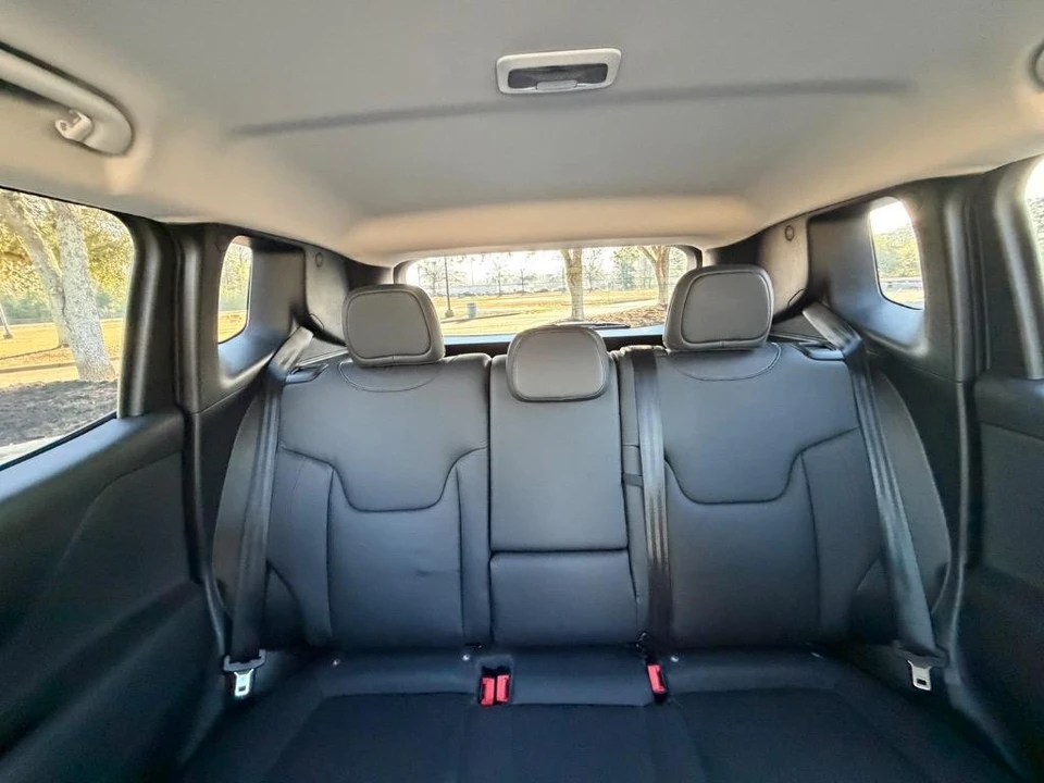 2022 Jeep Renegade - Image 20 of 31