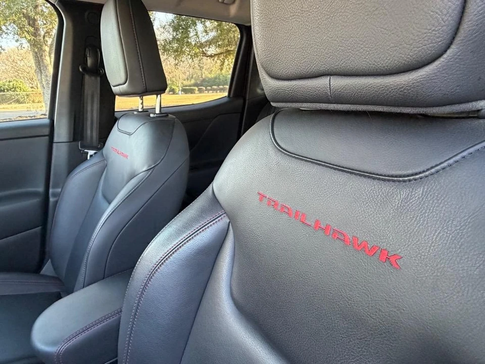 2022 Jeep Renegade - Image 11 of 31