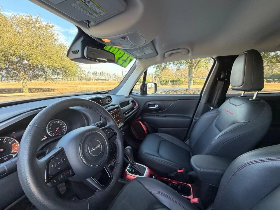 2022 Jeep Renegade - Image 10 of 31