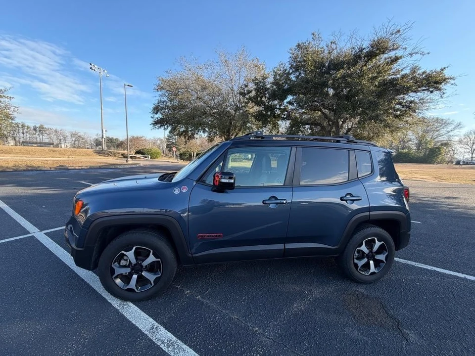 2022 Jeep Renegade - Image 2 of 31