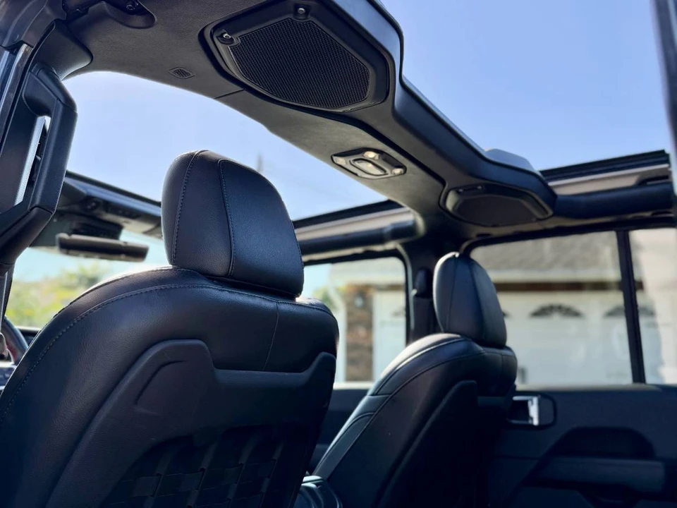 2022 Jeep JL Wrangler - Image 9 of 17