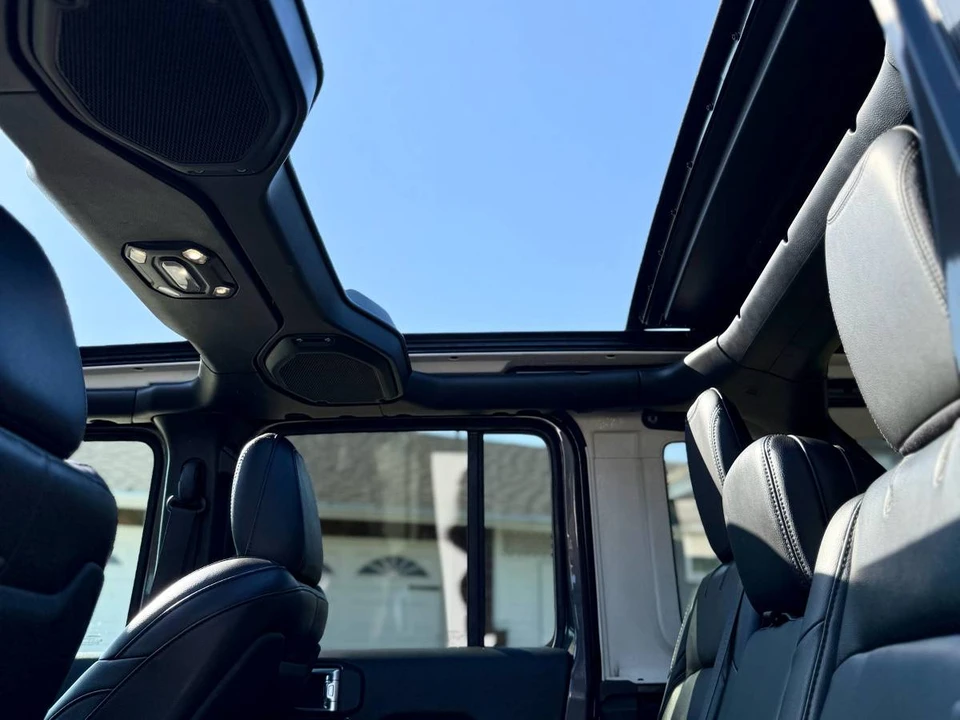 2022 Jeep JL Wrangler - Image 8 of 17