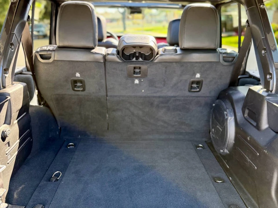 2022 Jeep JL Wrangler - Image 13 of 17