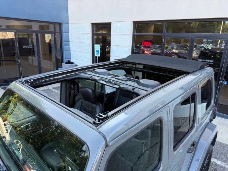 2022 Jeep JL Wrangler - Image 15 of 20