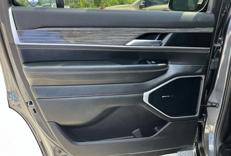 2022 Jeep WS Wagoneer - Image 19 of 20