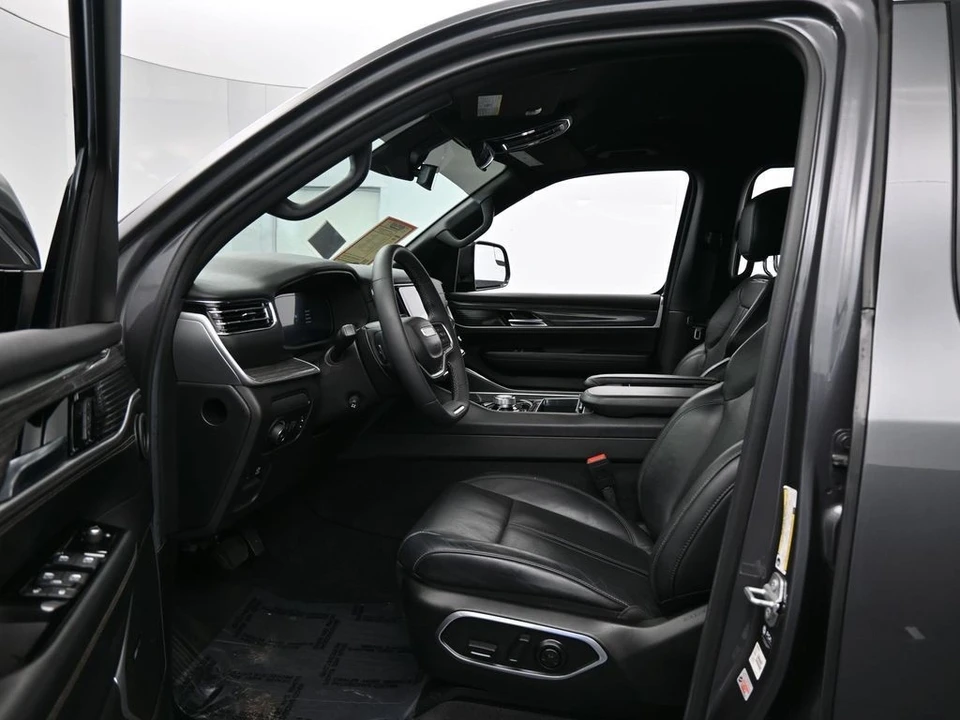 2022 Jeep WS Wagoneer - Image 11 of 12