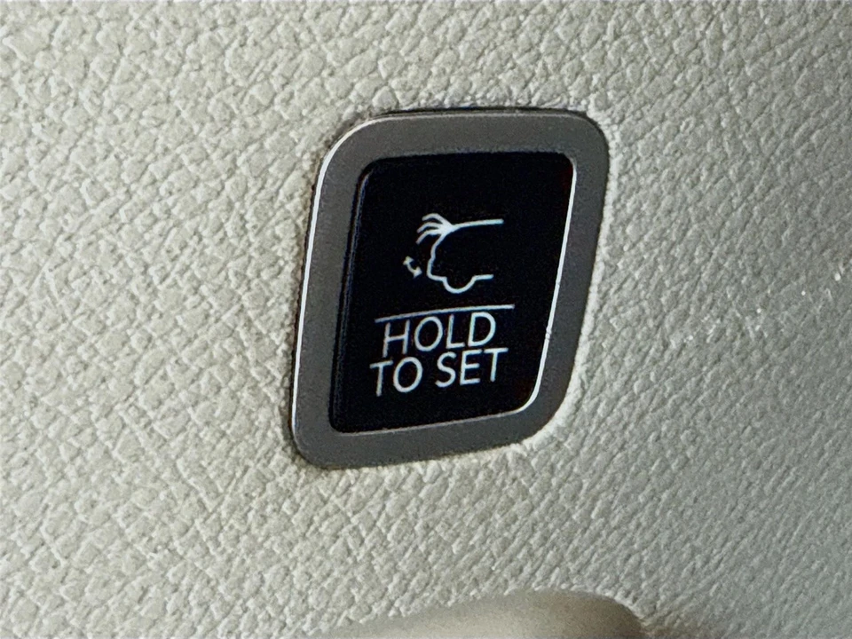 2022 Jeep WS Wagoneer - Image 26 of 31