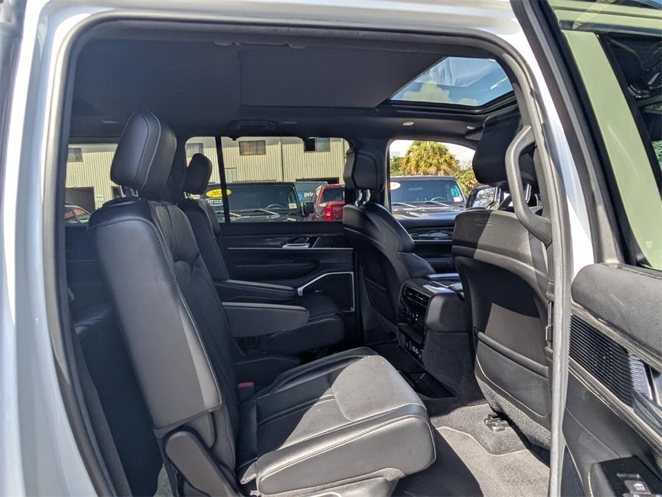 2022 Jeep WS Wagoneer - Image 17 of 21