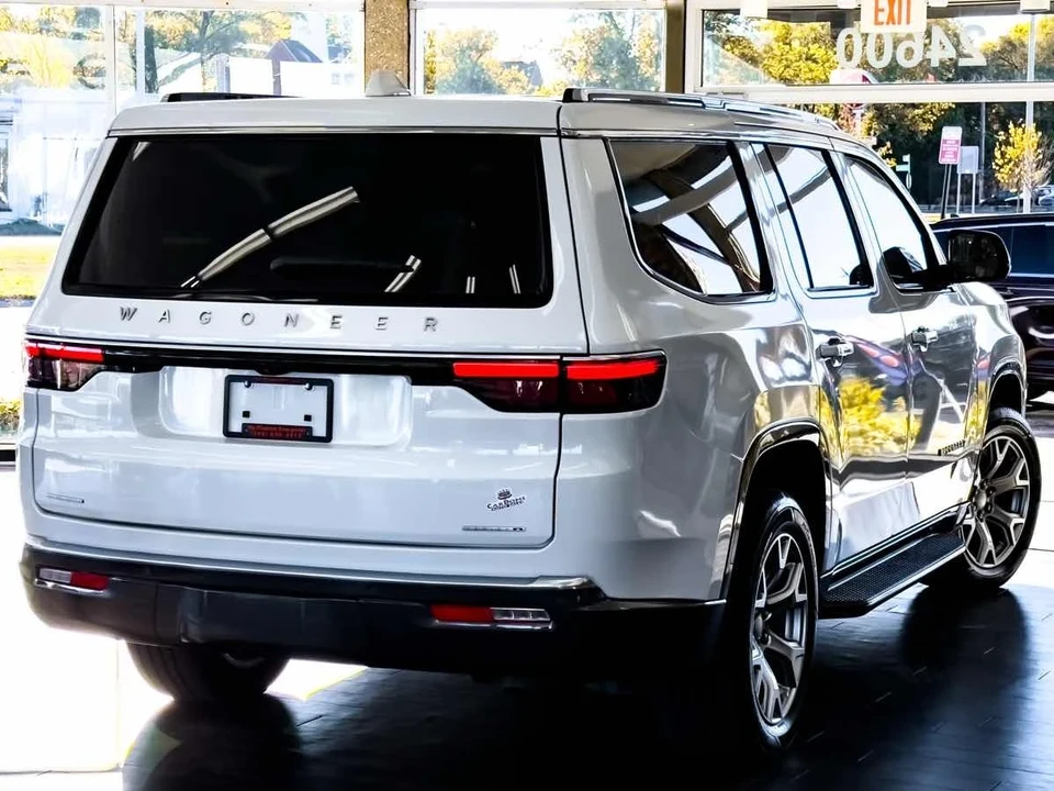 2022 Jeep WS Wagoneer - Image 11 of 12