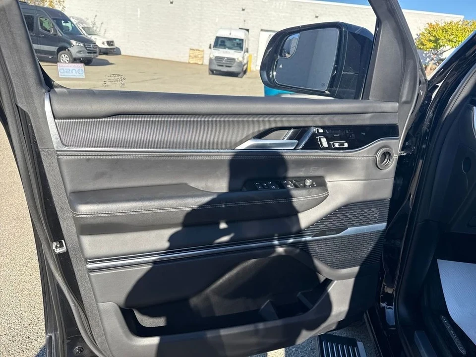 2022 Jeep WS Wagoneer - Image 11 of 12