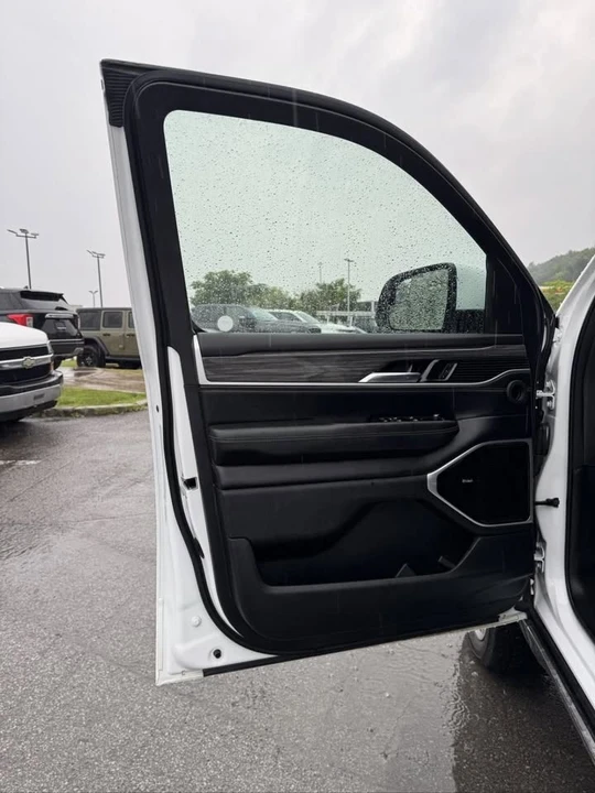 2022 Jeep WS Wagoneer - Image 7 of 18