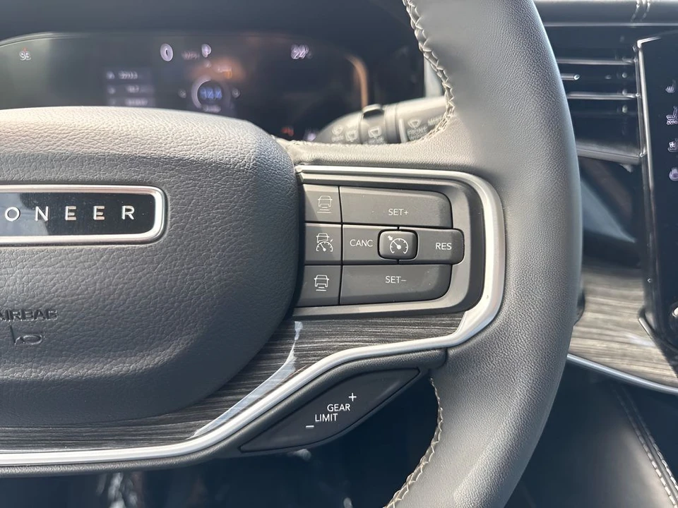 2022 Jeep WS Wagoneer - Image 15 of 31