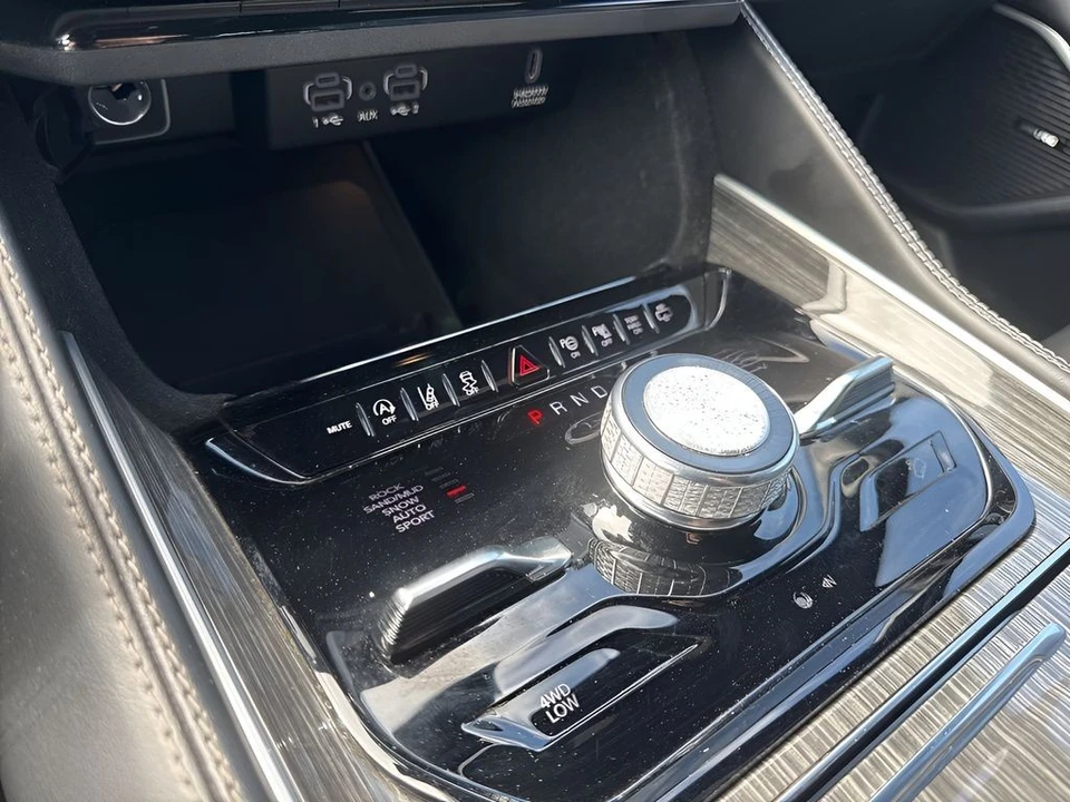 2022 Jeep WS Wagoneer - Image 16 of 31