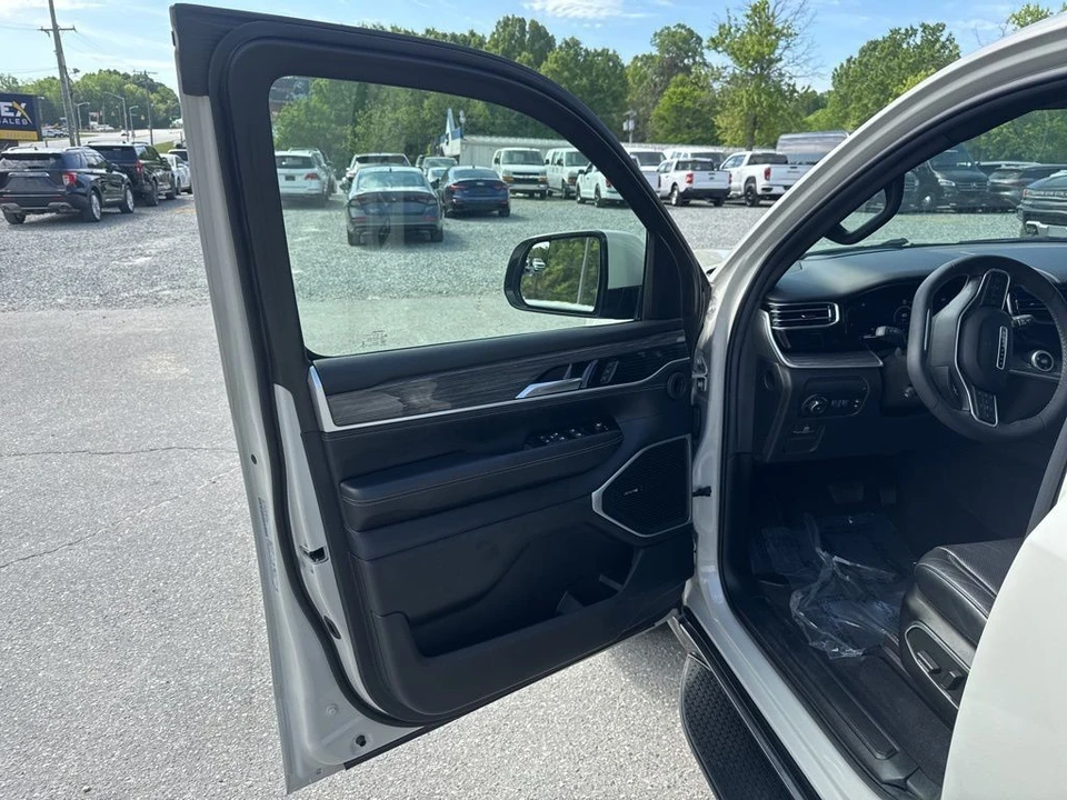 2022 Jeep WS Wagoneer - Image 23 of 31