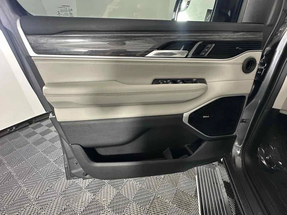 2022 Jeep WS Wagoneer - Image 15 of 21