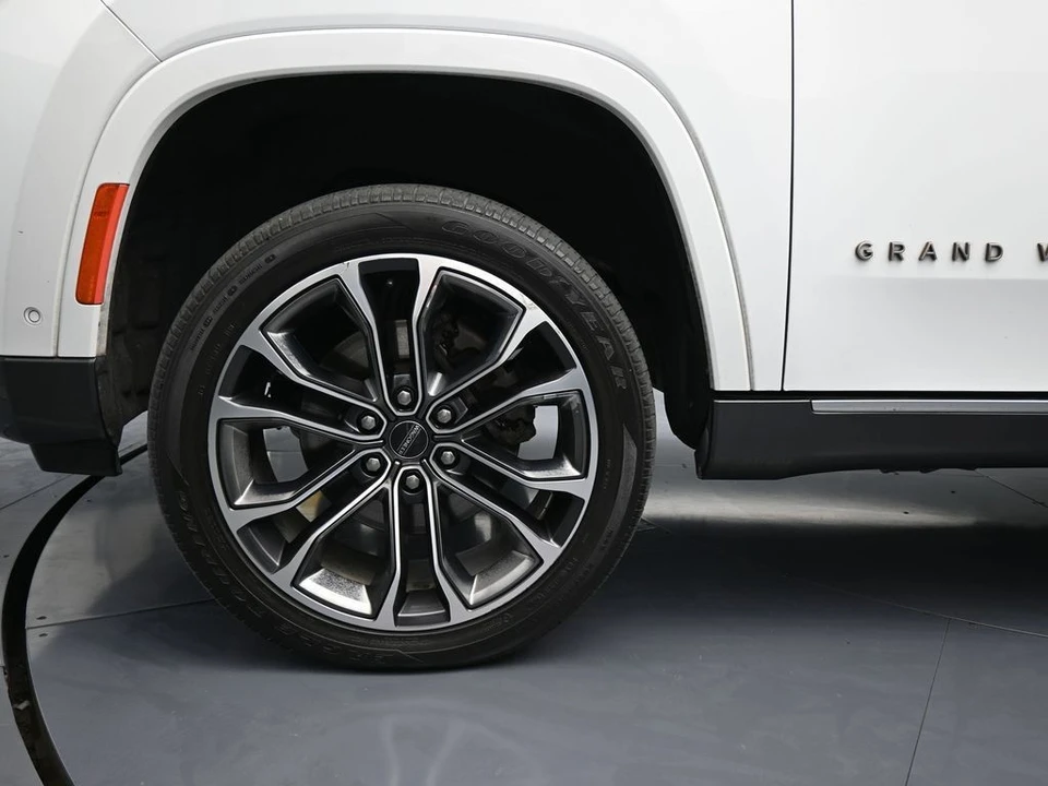 2022 Jeep WS Wagoneer - Image 11 of 12