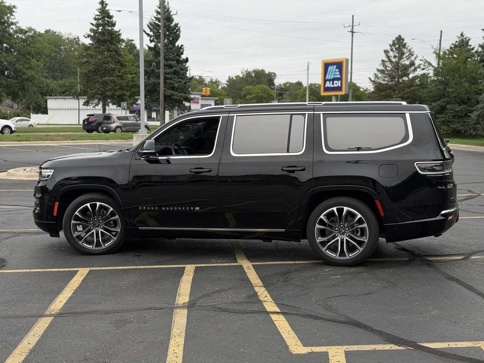 2022 Jeep WS Wagoneer - Image 9 of 27