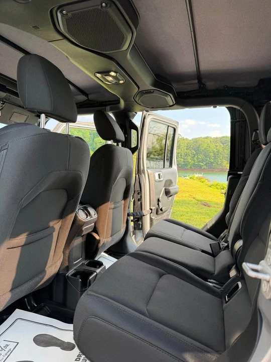 2022 Jeep JT Gladiator - Image 8 of 9