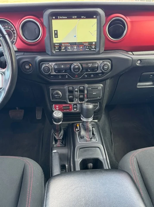 2022 Jeep JL Wrangler - Image 18 of 19