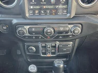 2022 Jeep JL Wrangler - Image 13 of 17