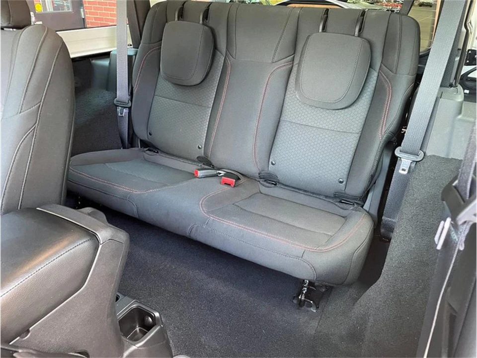 2022 Jeep JL Wrangler - Image 8 of 31