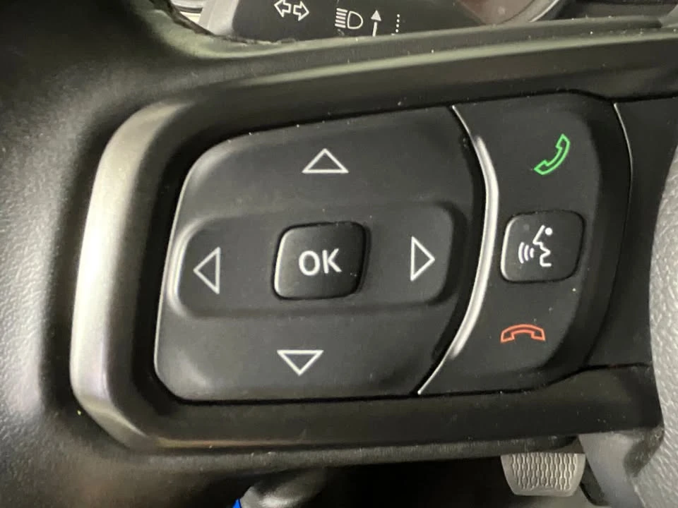 2022 Jeep JL Wrangler - Image 15 of 20