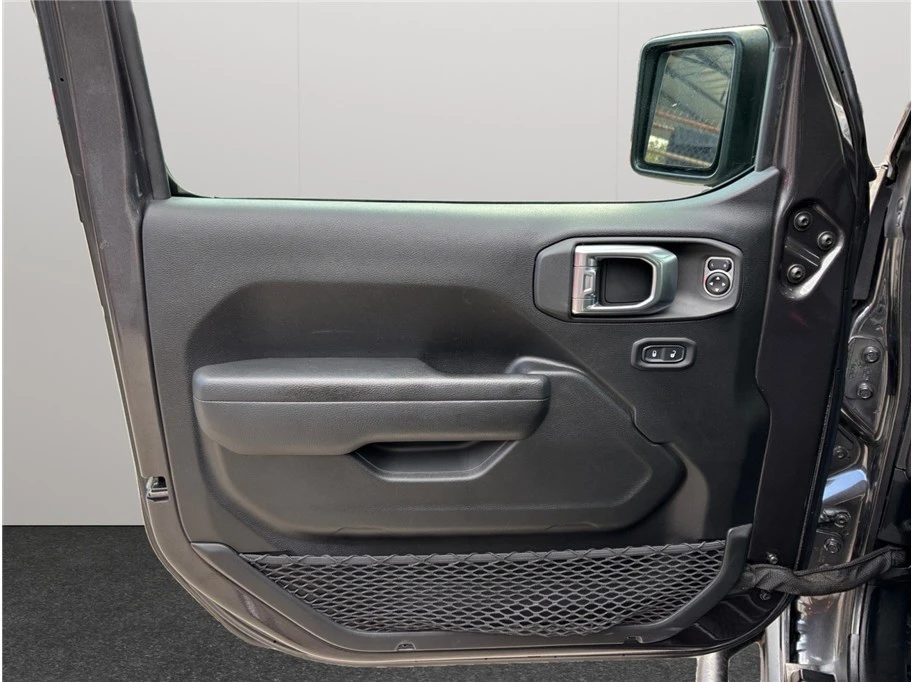 2022 Jeep JL Wrangler - Image 18 of 21