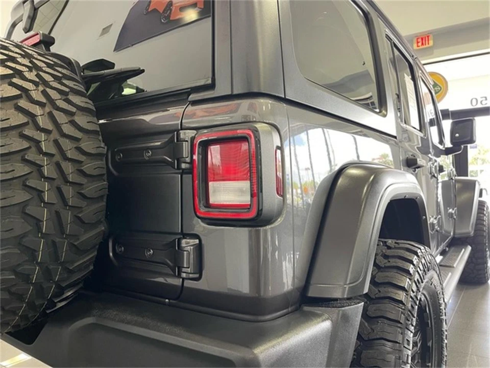 2022 Jeep JL Wrangler - Image 15 of 31