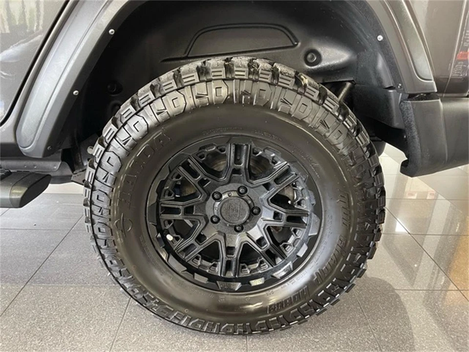 2022 Jeep JL Wrangler - Image 19 of 31