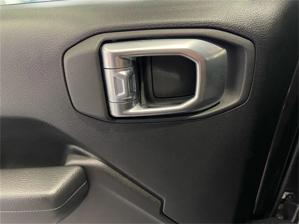 2022 Jeep JL Wrangler - Image 29 of 31