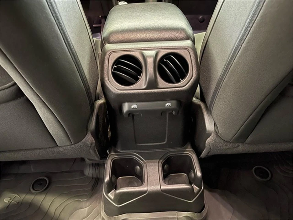 2022 Jeep JL Wrangler - Image 27 of 31