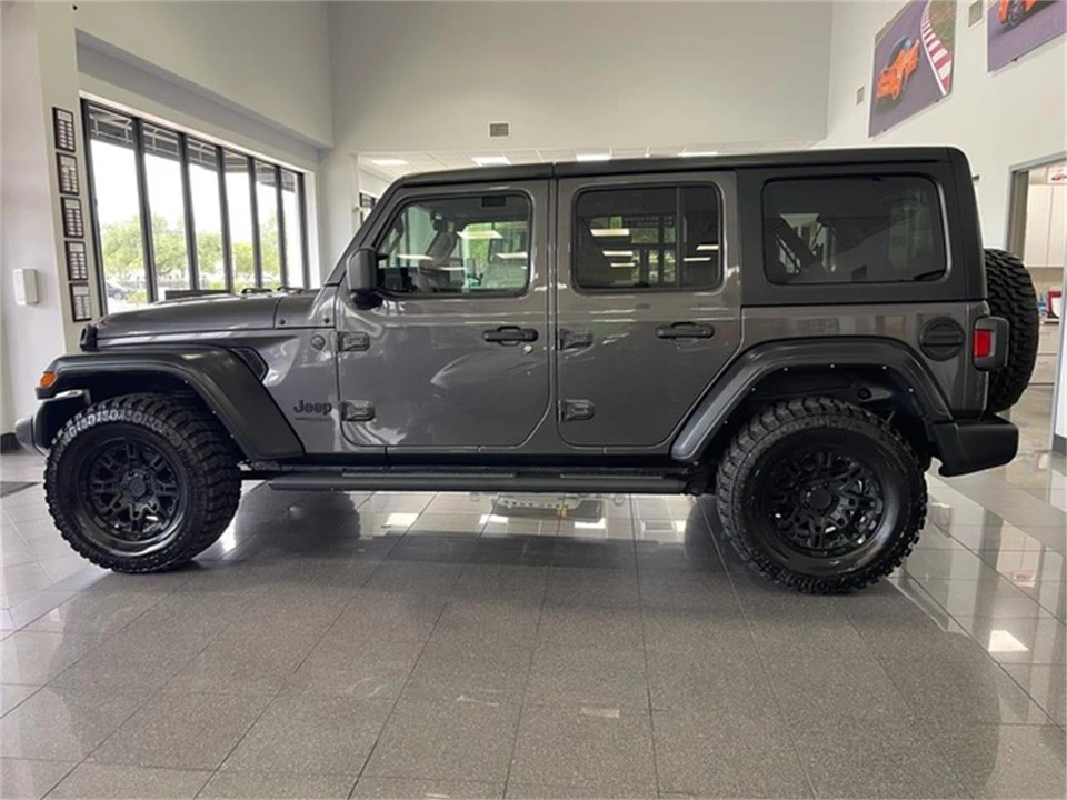 2022 Jeep JL Wrangler - Image 2 of 31